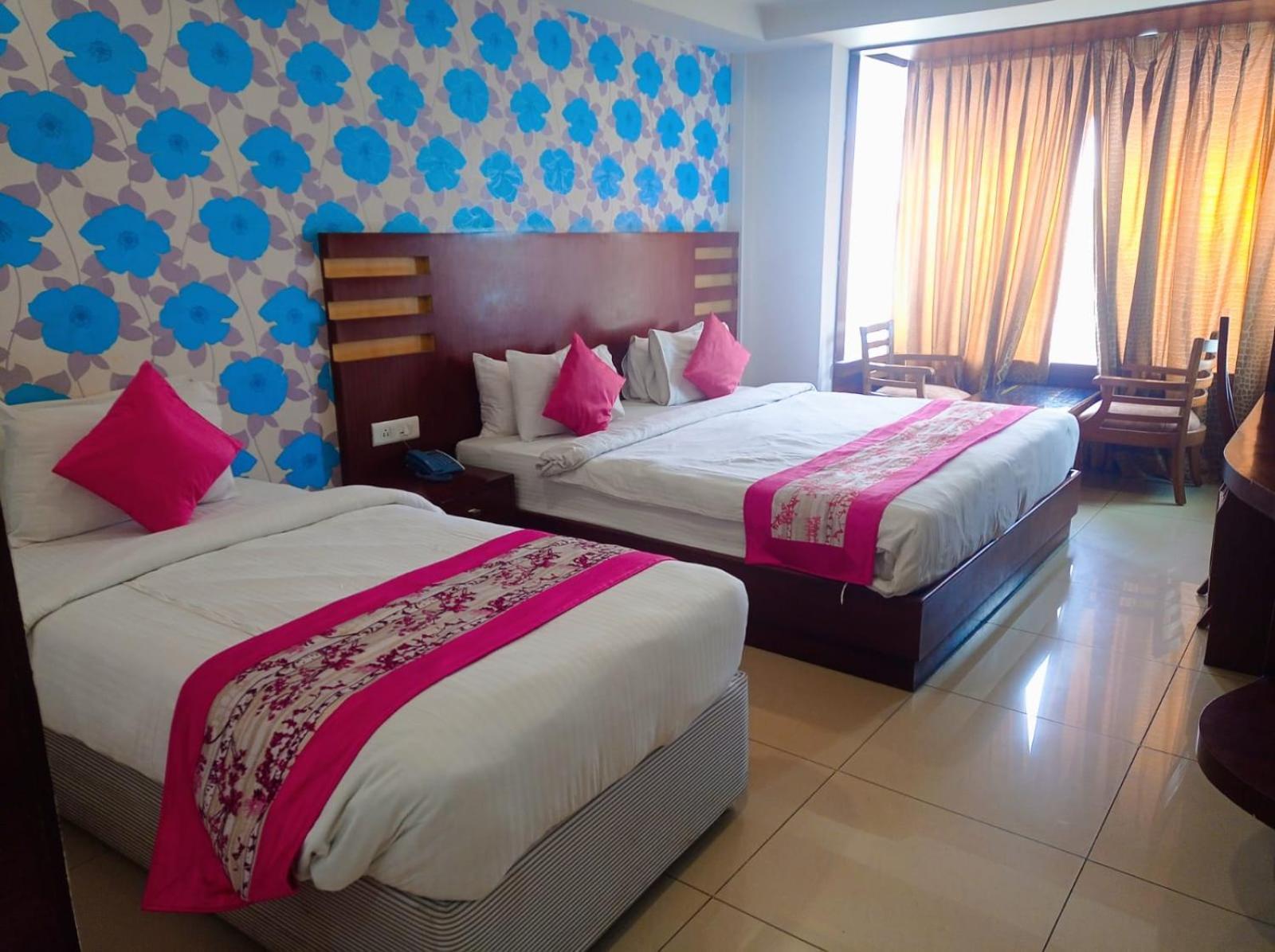 Hotel Sgt Plaza Bénarès Extérieur photo